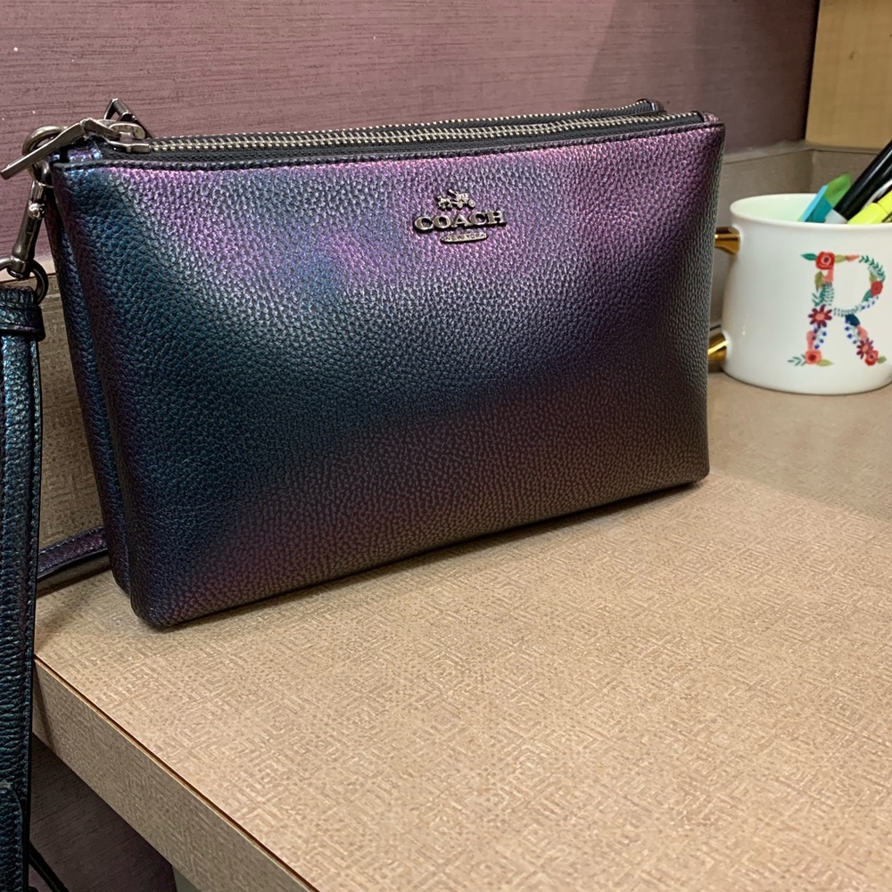 LIMITED EDITION HOLOGRAPHIC COACH PURSE!